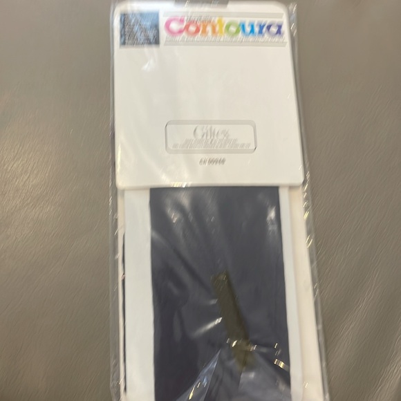 Contoura nylons🏯 - Picture 2 of 2